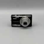 Nikon Coolpix S560 Digital Camera - Image 2
