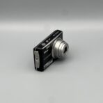 Nikon Coolpix S560 Digital Camera - Image 3