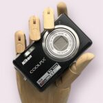 Nikon Coolpix S560 Digital Camera